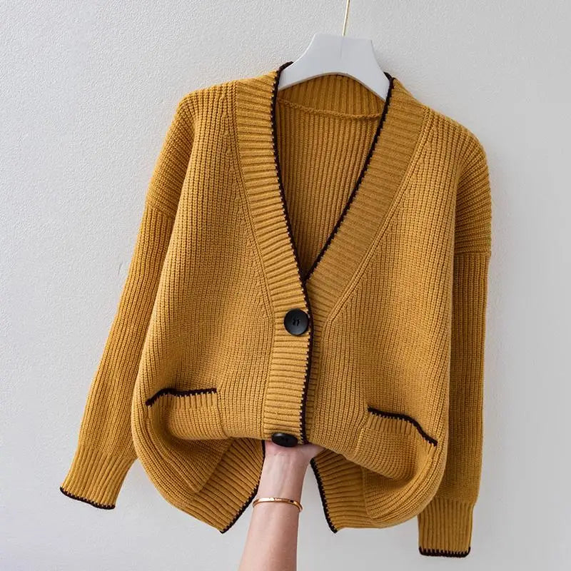 Valeria | Chic Button Cardigan